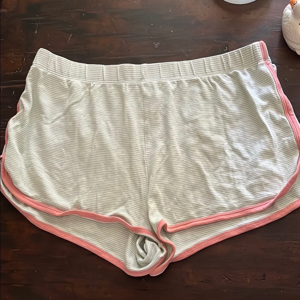 Lake Pima short-short set in green and pink
